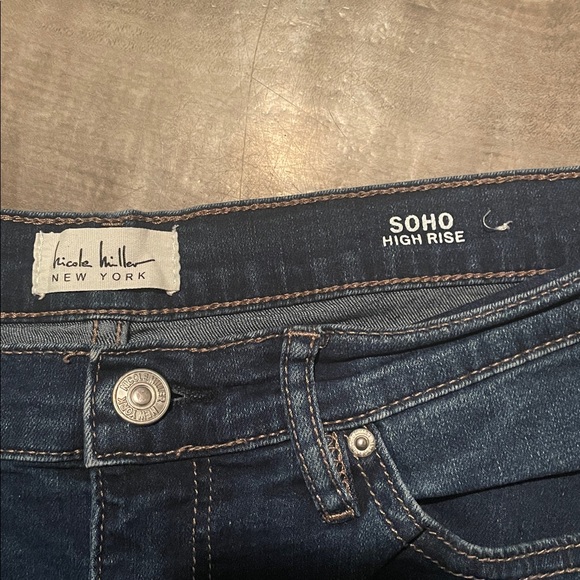 Nicole Miller High Rise Denim Shorts - Picture 3 of 4